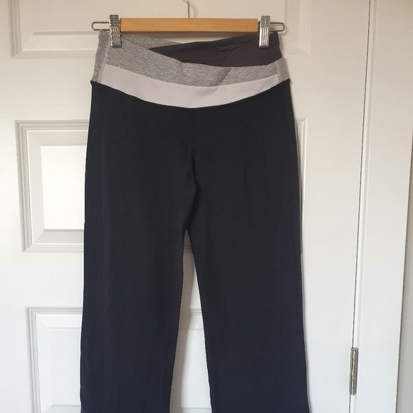 lululemon groove reversible stretch pant - size 6 (EUC) - Picture 1 of 3